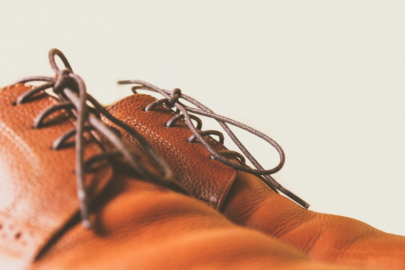 Leather footwear for export — DMF-free and REACH-ready packaging protection